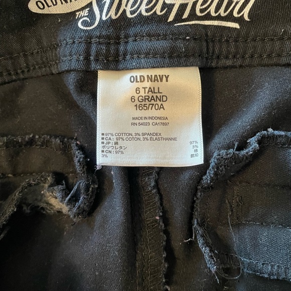 Casual/office pants. Can be dressed up or down to suit the occasion - Picture 2 of 2